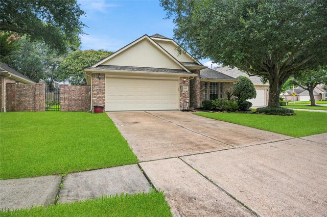 12242 Rutgers Park Court, Pasadena, TX 77058