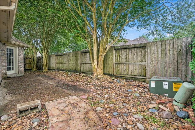 12242 Rutgers Park Court, Pasadena, TX 77058