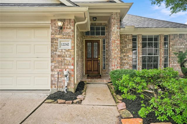 12242 Rutgers Park Court, Pasadena, TX 77058
