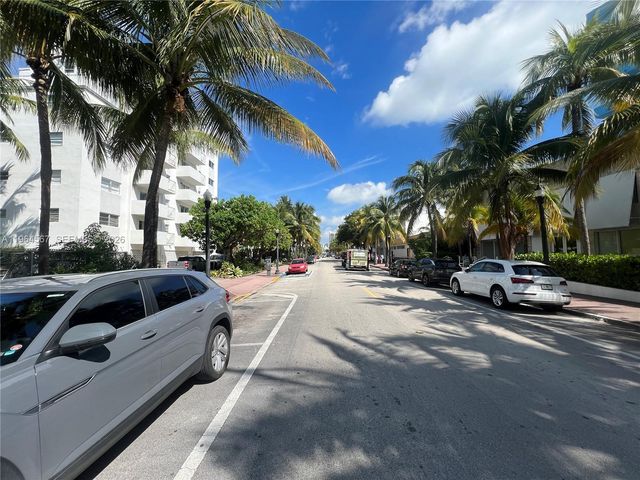 220 Collins Ave 4B, Miami Beach, FL 33139