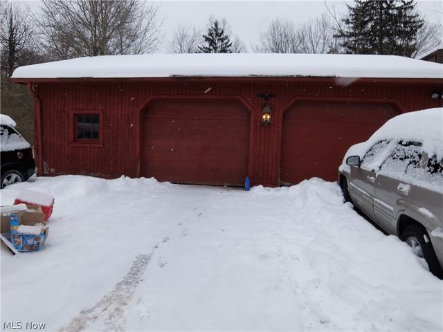 1094 Churchill Road, Girard, OH 44420