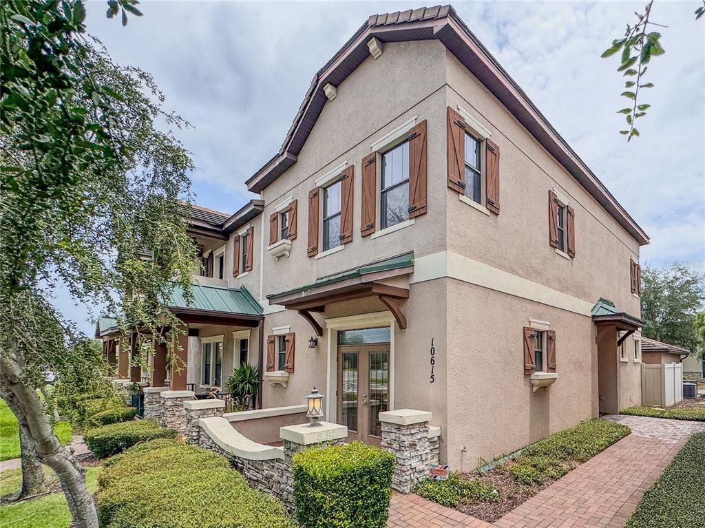 10615 VILLAGE LAKE ROAD, Windermere, FL 34786