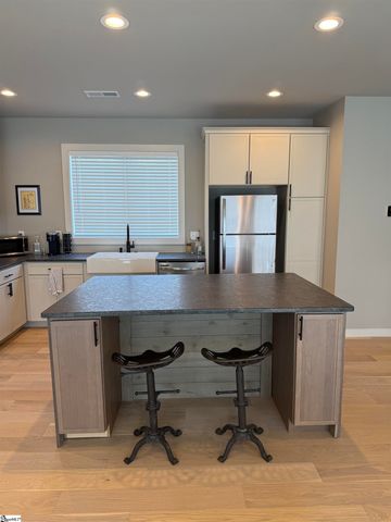 110 Textile Court, Easley, SC 29640