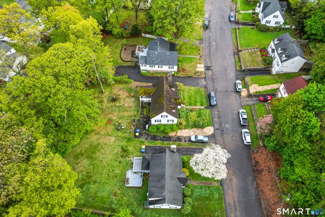 27 Theroux Avenue, Waterbury, CT 06708