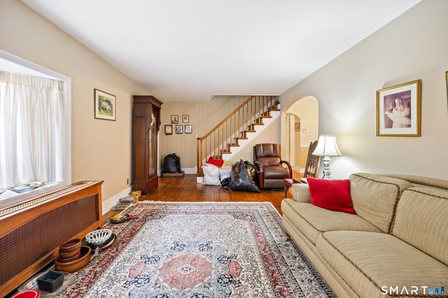 27 Theroux Avenue, Waterbury, CT 06708
