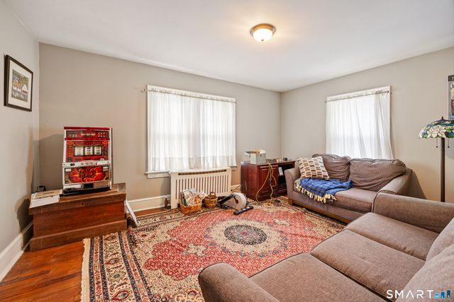 27 Theroux Avenue, Waterbury, CT 06708