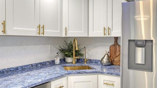 101 S GULFSTREAM AVENUE 15B, Sarasota, FL 34236