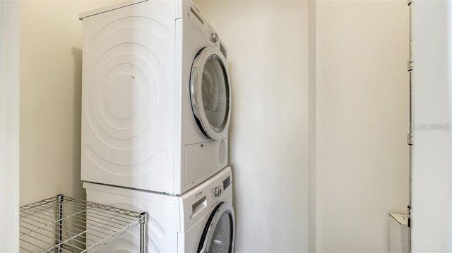 101 S GULFSTREAM AVENUE 15B, Sarasota, FL 34236