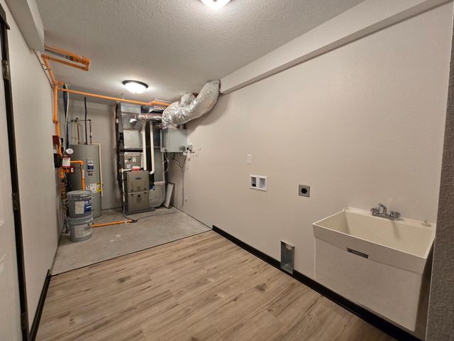 914 Katelyn Circle NE, Montgomery, MN 56069