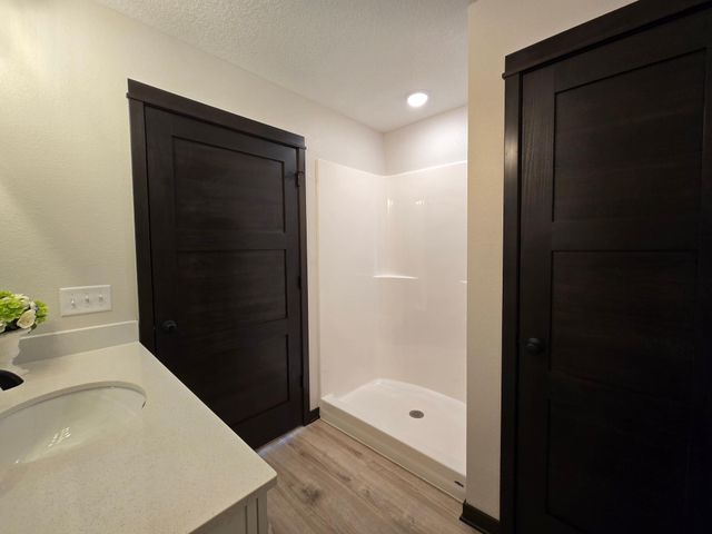 914 Katelyn Circle NE, Montgomery, MN 56069