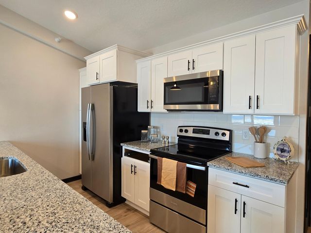 914 Katelyn Circle NE, Montgomery, MN 56069