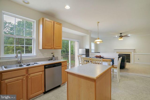12113 SIERRA SUNSET LN, Gainesville, VA 20155