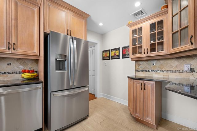 1864 Jane Street, Wantagh, NY 11793