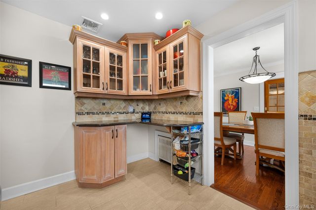 1864 Jane Street, Wantagh, NY 11793