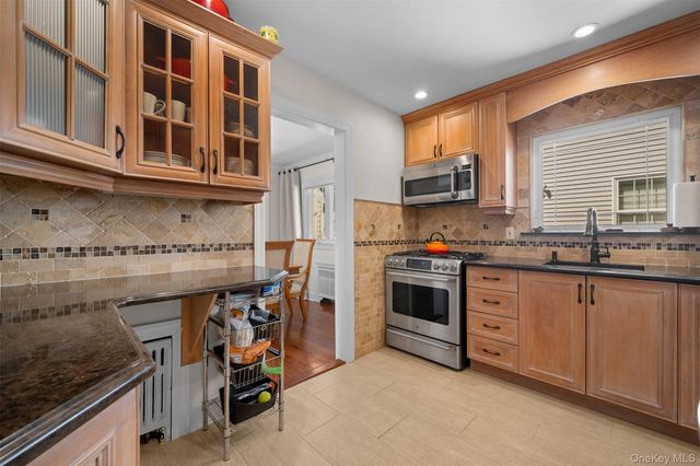 1864 Jane Street, Wantagh, NY 11793