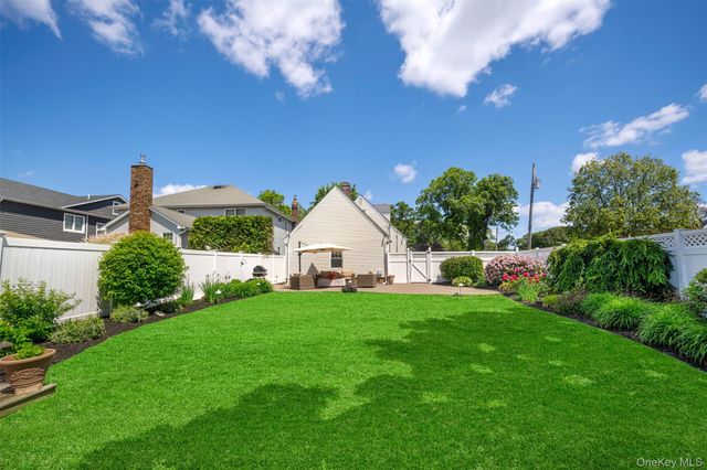 1864 Jane Street, Wantagh, NY 11793