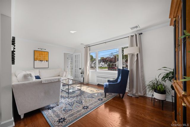 1864 Jane Street, Wantagh, NY 11793