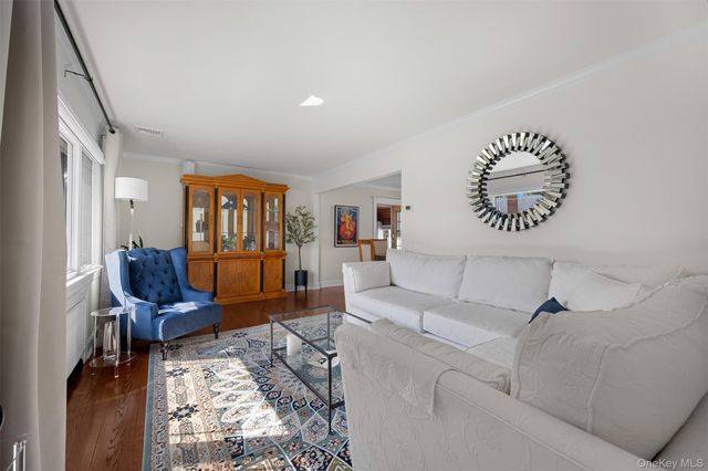 1864 Jane Street, Wantagh, NY 11793