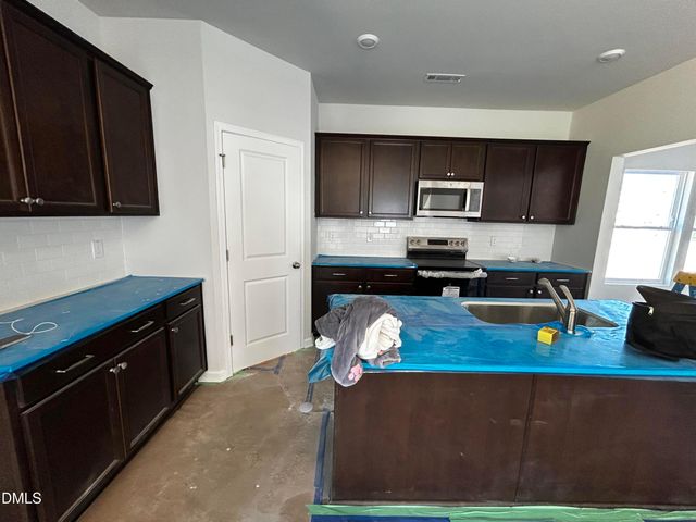 94 Harriette Court, Lillington, NC 27546