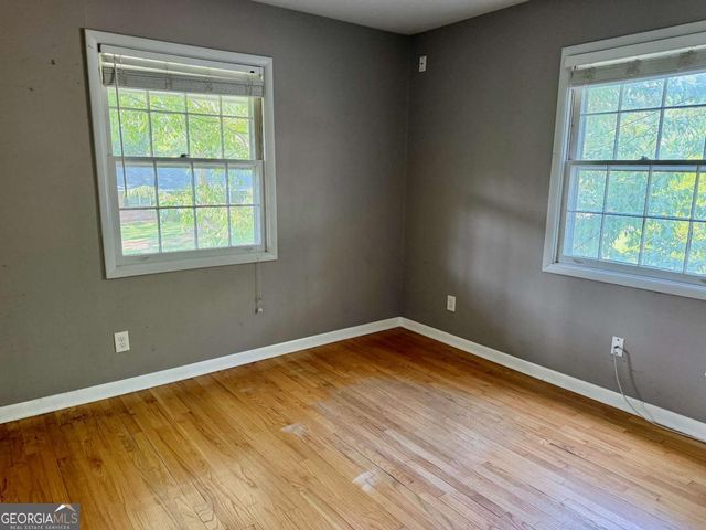 2704 Sunny Lane SE, Marietta, GA 30067