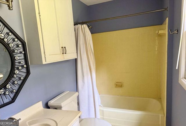 2704 Sunny Lane SE, Marietta, GA 30067