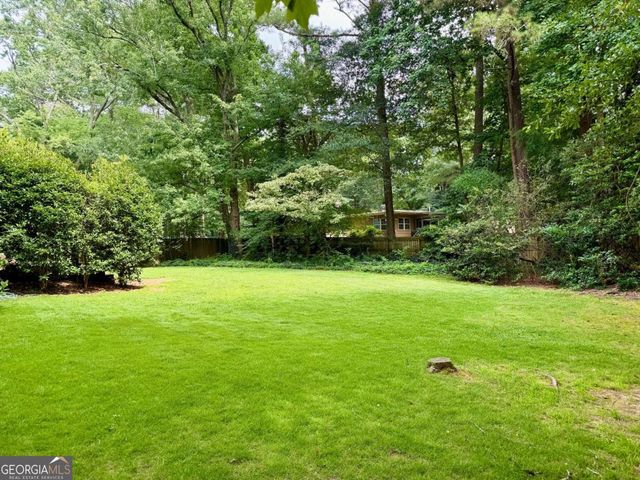 2704 Sunny Lane SE, Marietta, GA 30067