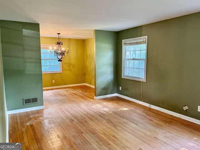 2704 Sunny Lane SE, Marietta, GA 30067