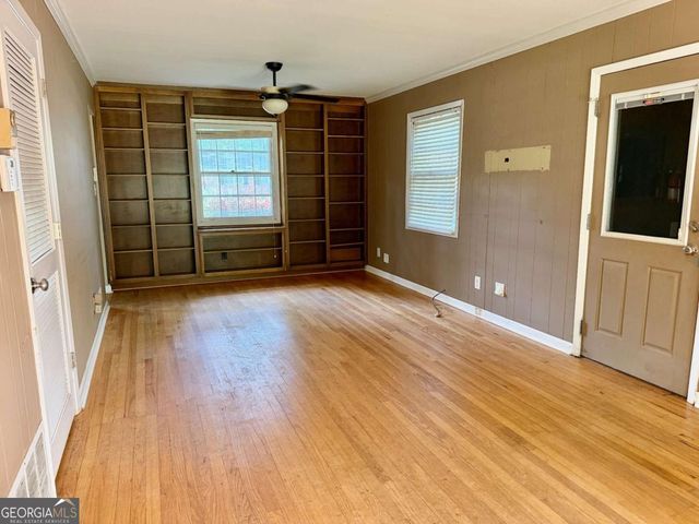 2704 Sunny Lane SE, Marietta, GA 30067