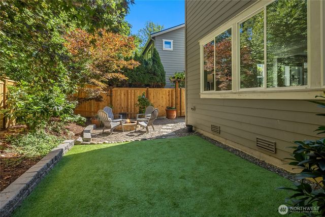 18316 NE 111th Street, Redmond, WA 98052