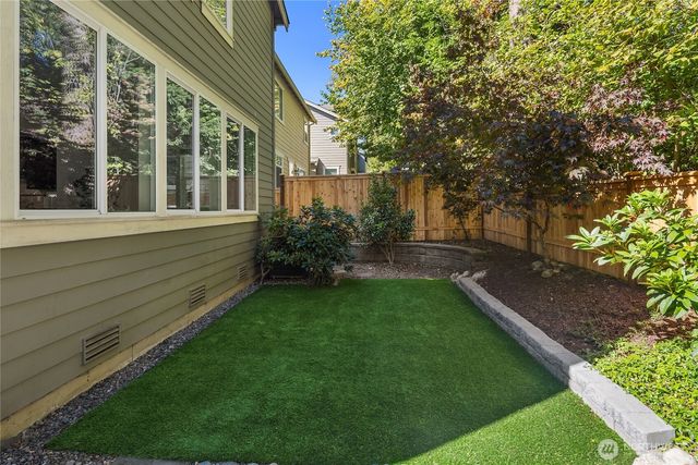 18316 NE 111th Street, Redmond, WA 98052