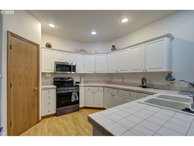 21731 Ne 28TH St, Camas, WA 98607