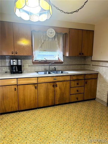 1233 George Urban Boulevard, Cheektowaga, NY 14225