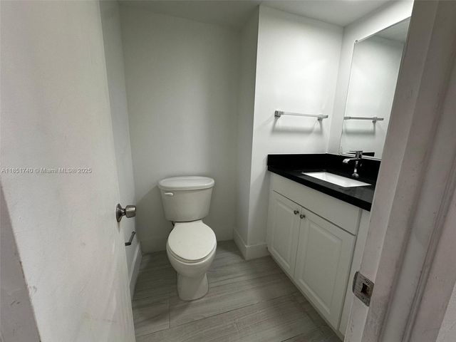 2780 NE 183rd St 611, Aventura, FL 33160
