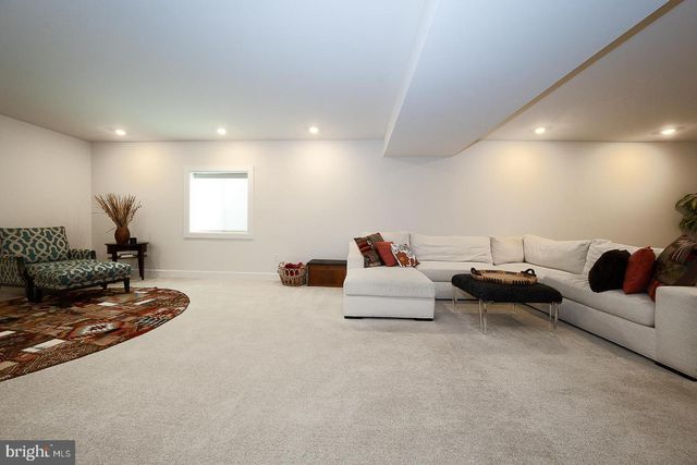 1715 FROST LN, West Chester, PA 19380