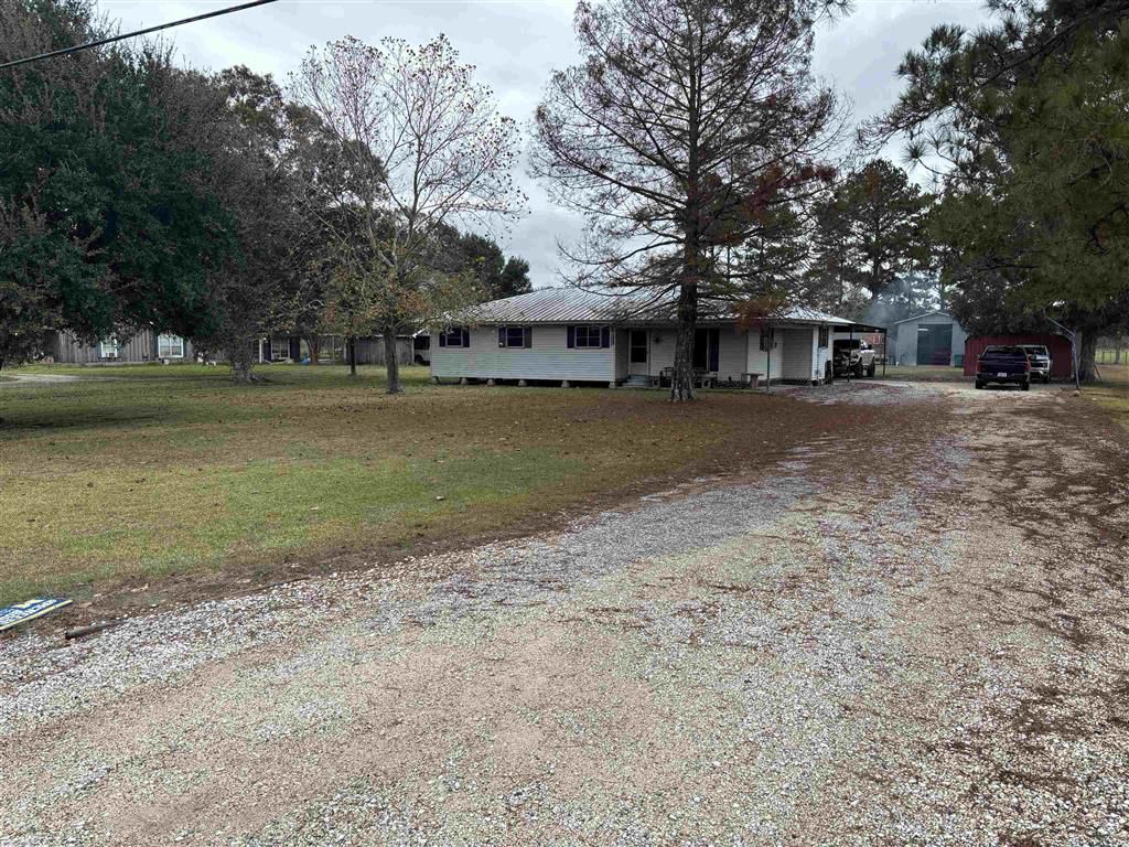 19546 HWY 102, Jennings, LA 70546