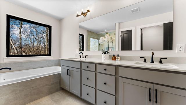 134 River Drive, Milford, MI 48381