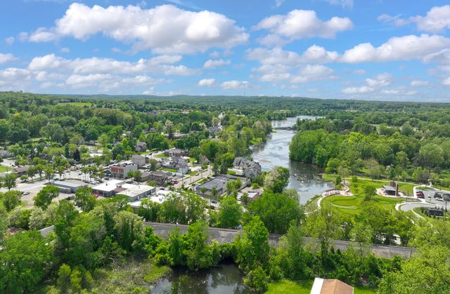 134 River Drive, Milford, MI 48381