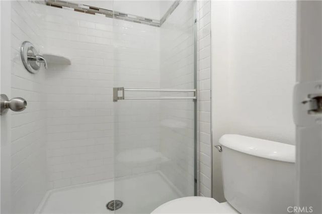 5320 Zelzah Avenue 201, Encino, CA 91316