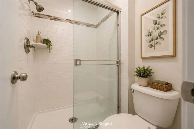 5320 Zelzah Avenue 201, Encino, CA 91316