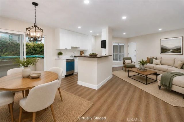5320 Zelzah Avenue 201, Encino, CA 91316