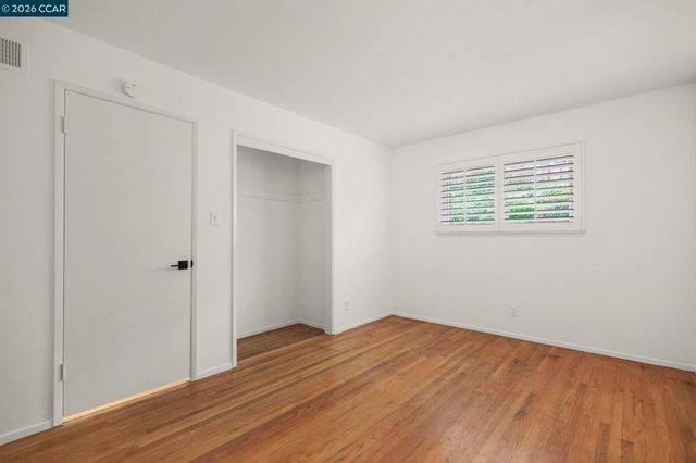 425 Roanoke Dr, Martinez, CA 94553