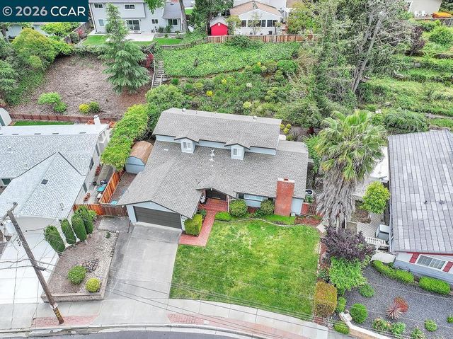 425 Roanoke Dr, Martinez, CA 94553