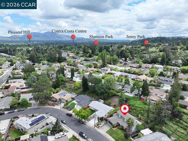 425 Roanoke Dr, Martinez, CA 94553
