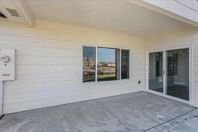 1510 E Appleton St, Valley Center, KS 67147