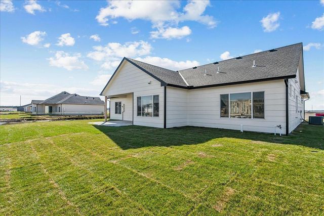 1510 E Appleton St, Valley Center, KS 67147