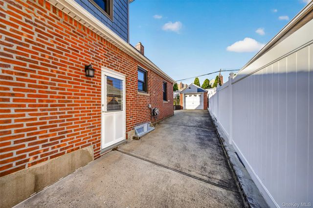 17019 Pidgeon Meadow Road, Fresh Meadows, NY 11365