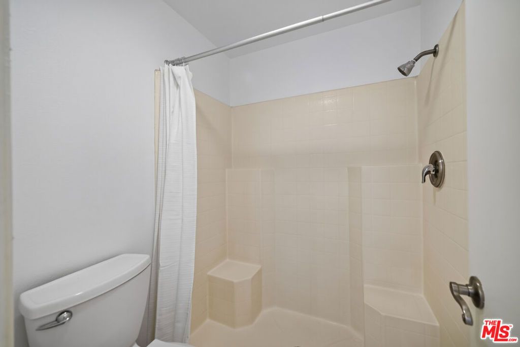 Image 17 of property listing at 24119 Del Monte Drive 56, Santa Clarita, CA 91355