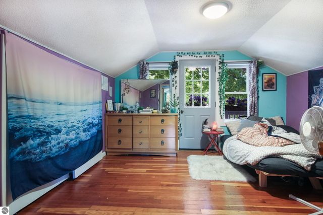 6033 Aarwood Road, Rapid City, MI 49676