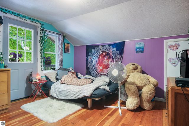 6033 Aarwood Road, Rapid City, MI 49676