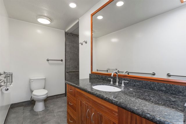 98-1528 Kaonohi Street, Aiea, HI 96701